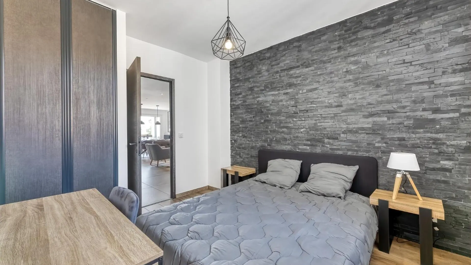안마스 La Minerale B&B